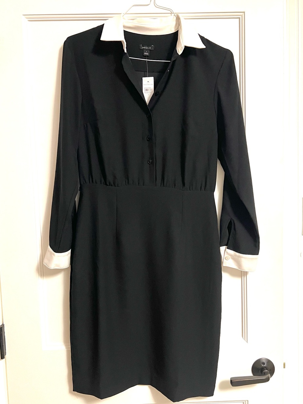 NWT Ann Taylor Black  Long-Sleeve Shirt-Collar Dress with White Collar & Cuffs - Picture 4 of 9